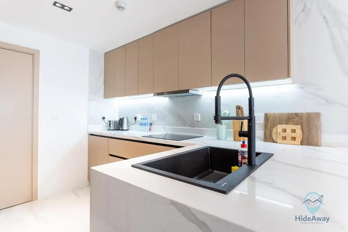 Apartamento Bright Modern 1Br Heart Of Jlt Skyline Views Dubái